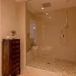 Maison De Charme With Private Jacuzzi Апартаменты