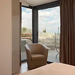 Апартаменты Maison De Charme With Private Jacuzzi *