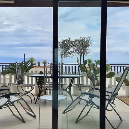 Maison De Charme With Private Jacuzzi Apartment *