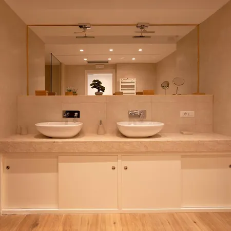 Maison De Charme With Private Jacuzzi Lägenhet