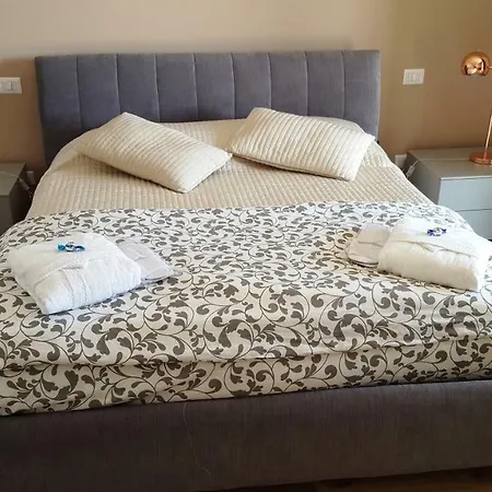 Apartment Maison De Charme With Private Jacuzzi